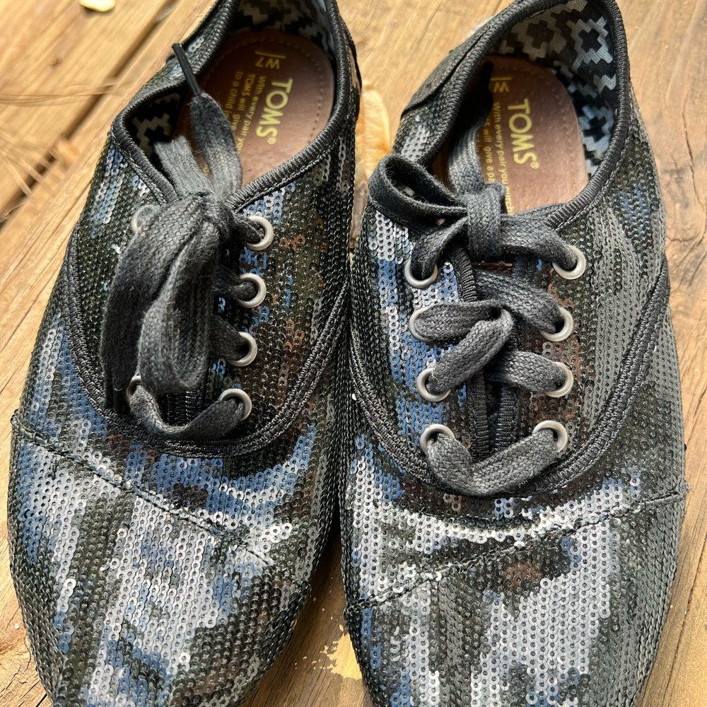 TOMS black Sequin Lace-Up Shoes